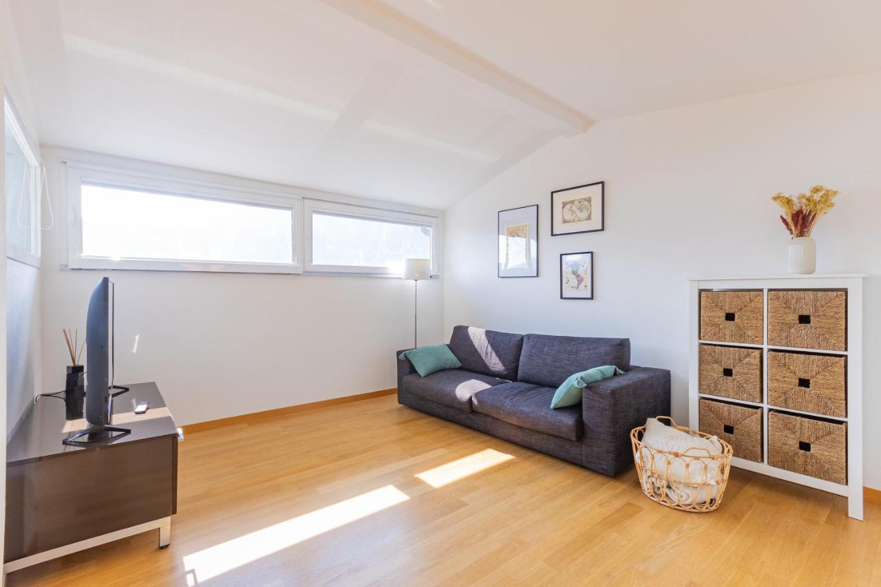 Casa Elea_ Panoramic Attic In City Center Campione dʼItalia 외부 사진